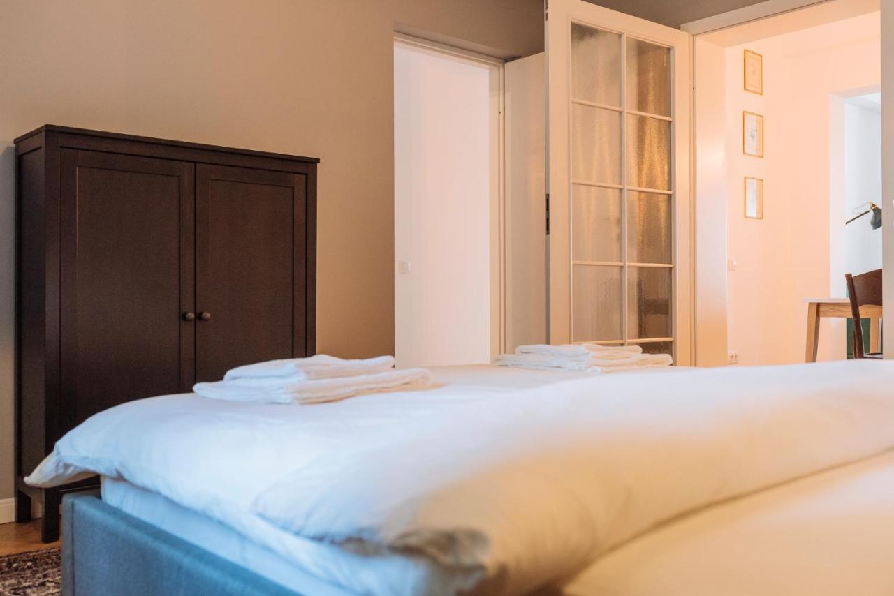 בוקרשט Brezoianu Spacious Flat מראה חיצוני תמונה